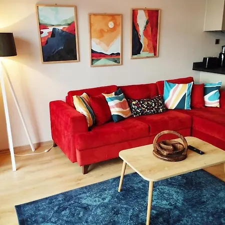 Spacious Flat Offers Jacuzzi Joy Apartman Nilüfer